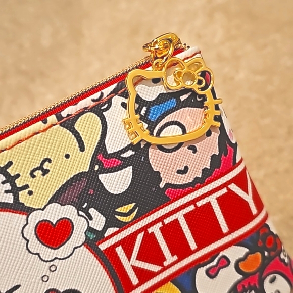 Hello Kitty Pouch - Picture 3 of 4